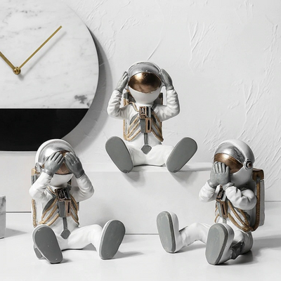 HomeQuill™ Three Wise Astronaut Figurines