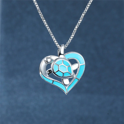 TrendCo™ Hollow Chain Boho Lady's Sea Turtle Heart Pendant