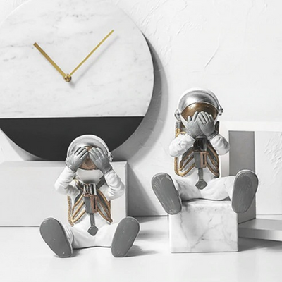 HomeQuill™ Three Wise Astronaut Figurines