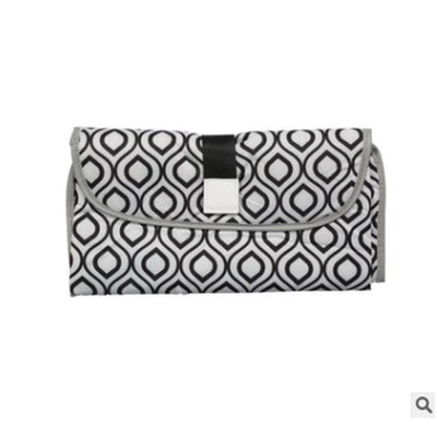 BayBee Clutch™ - Portable Diaper Changing Pad HomeQuill Black & White